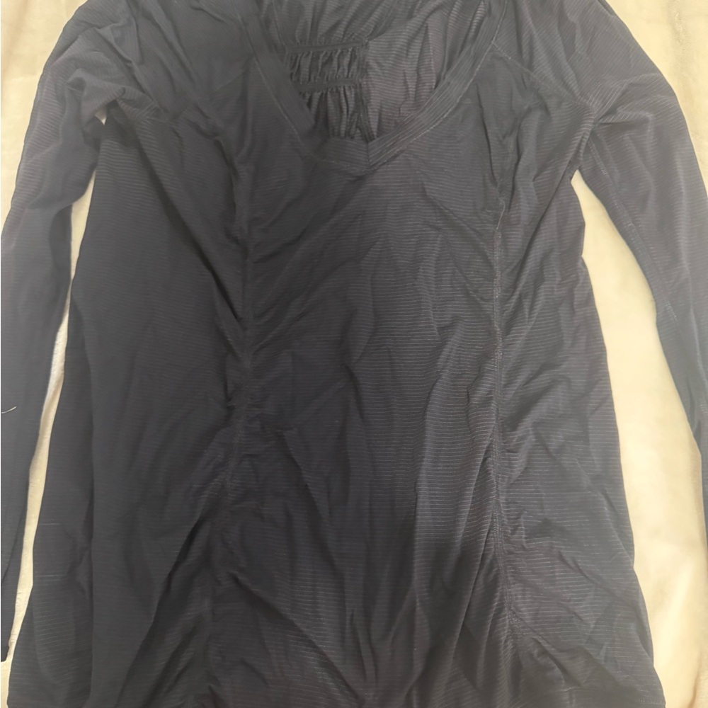 Lululemon Athletica Charcoal Long Sleeve Top